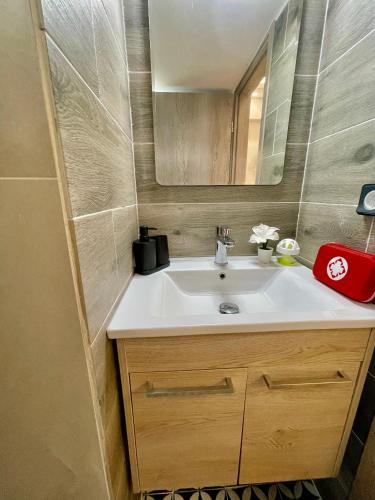 Bany a Athenee Riviera