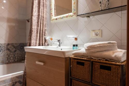 Characteristic 2 double bedroom apartment
