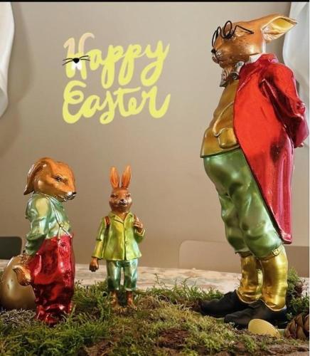 three figurines of a rabbit and a fox at Ferienwohnung Anstois in Kall