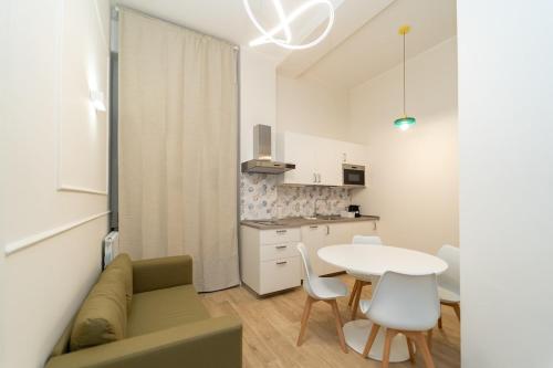 Elegant apartment in the center with SmartTV Wifi
