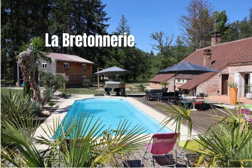 La Bretonnerie Luxury villa with pool & jacuzzi in a equestrian estate