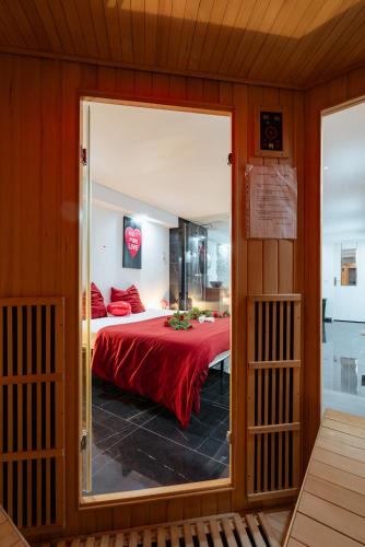 Le Qube Romantique by Prestige Home Living - sauna & balnéo 2 places - Montdidier