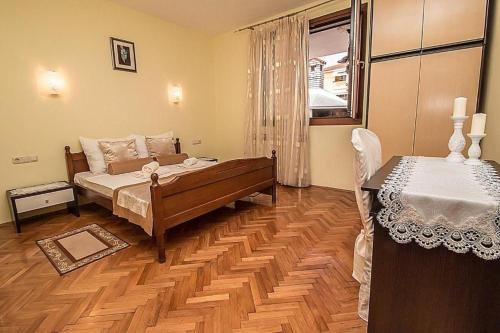 Villa Rose 1