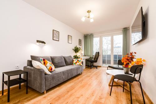 Old Town Square Apt - Balcony, Top Location - by Rentujemy
