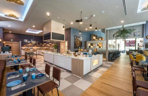 Leonardo Royal Hotel Barcelona Fira photo 31