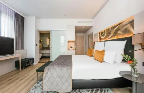 Leonardo Royal Hotel Barcelona Fira photo 12