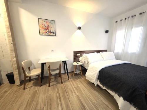 201 Cozy Studio Kitchenette & Private Bathroom
