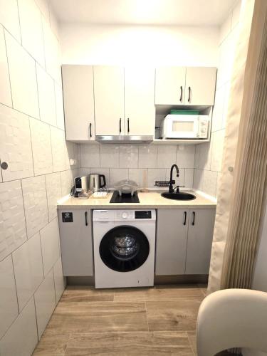 201 Cozy Studio Kitchenette & Private Bathroom
