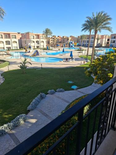 2 Bedroom Apartment Pool View WIFi