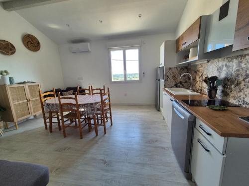 Peaceful 3-room apartment, refurbished and air-conditioned