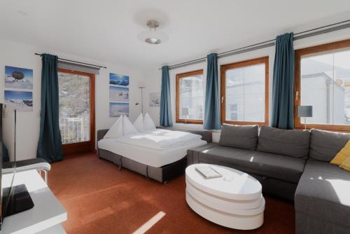 Ski & Hike Apartment Åsa, Bad Gastein Center, Family and Friends