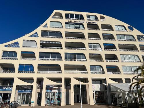Studio avec terrasse et parking vue Port Camargue
