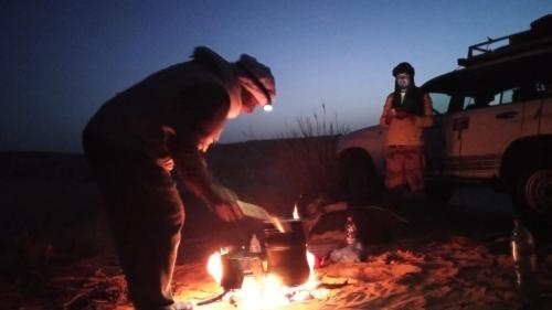 Bivouac,Camping ,Nuit dans le Désert en Dromadaires à Sahara Douz Tunisie
