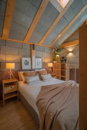 Hut E, Cabana in Town