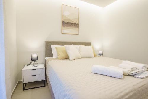 E&Y Luxury Apartment