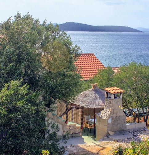 Secluded fisherman's cottage Cove Vitane, Pasman - 8484