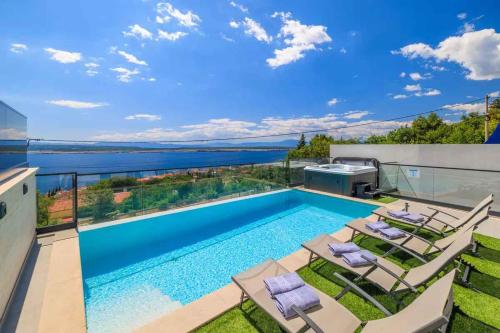 Holiday Home with Pool in Dramalj 54890