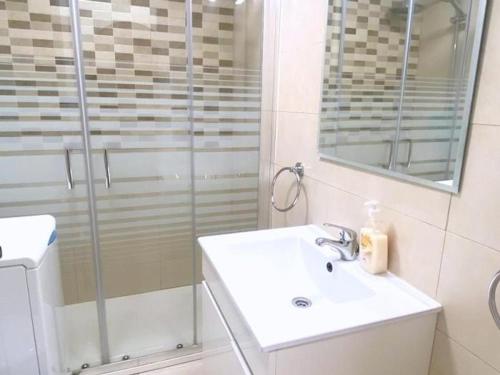 Appartement rénové à 500m de la plage avec terrasse et parking privé - Santa Margarita, Roses