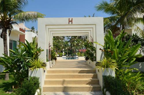 Φωτογραφία από το άλμπουμ του The Beach Village Resort σε Sam Roi Yot