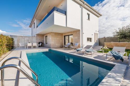New 2026 Casa MARE Malinska with private heated pool
