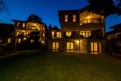 Afbeelding uit fotogalerij van Marmaris Holiday Villas in Marmaris