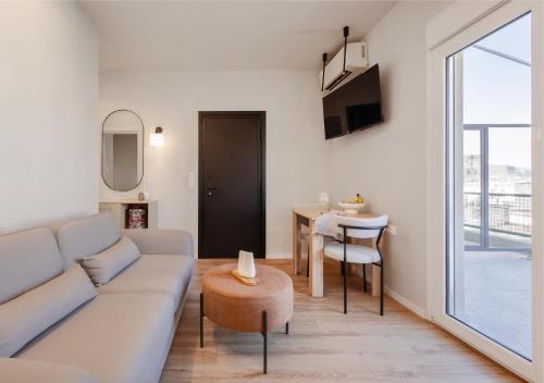 Halia- 1 bedroom apartment is the center of Volos!