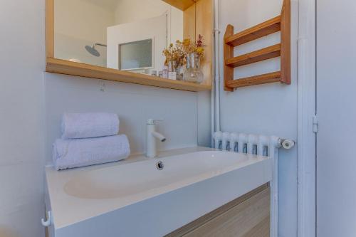 LIBERATION AP4494 by Riviera Holiday Homes