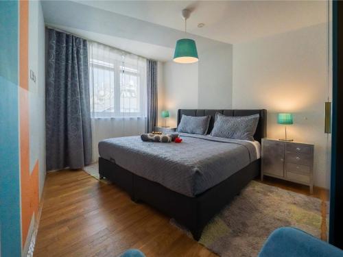 Balcony Apartment for 4 near Naschmarkt & Kettenbrückengasse U4 Metro