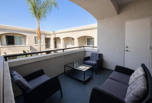 Marina Del Rey Beach Retreat w Hot Tub, Billiards & Grill photo 38