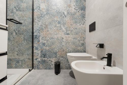 GuestHost - Bright Flat near Stazione Centrale
