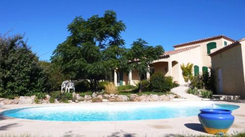 Large villa with pool near Montpellier