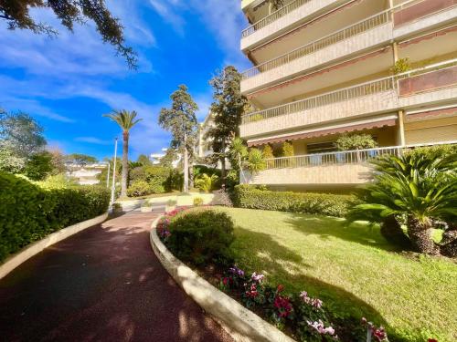 June apartment 2 bedrooms with pool by Welcome to Cannes