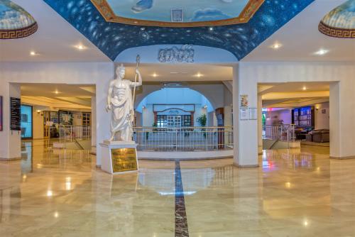 アンタルヤにあるAdonis Hotelのギャラリーの写真