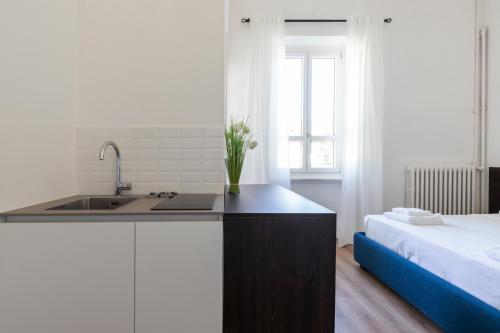 Moon apartments
