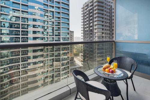 Chic Studio in Sports City Pool, Gym, Sauna