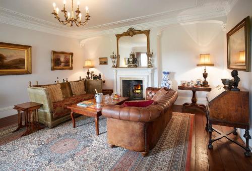 The lounge or bar area at Broomfield House 