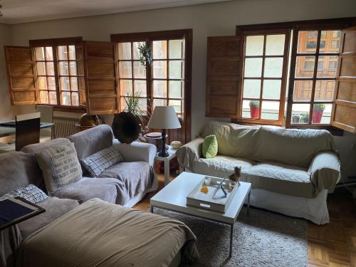 Apartment in downtown Oviedo next to the town hall