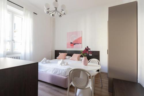 Moon apartments