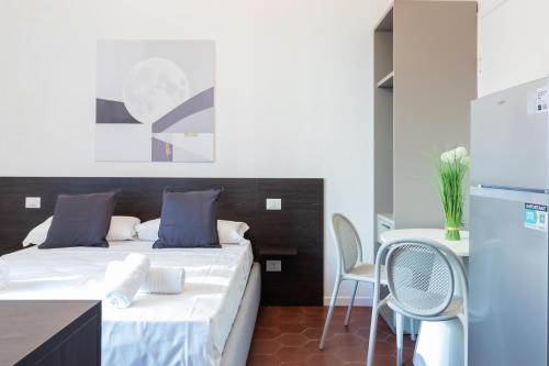 Moon apartments