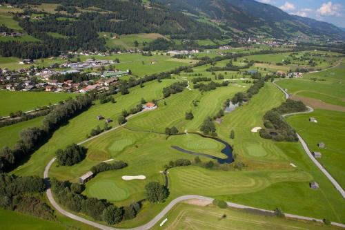 an aerial view of a golf course at Stadtalm Islitzer in Mittersill