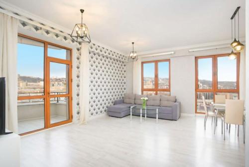 Super Central Apartments! New Building! Mashtots 33-1, Main Street!