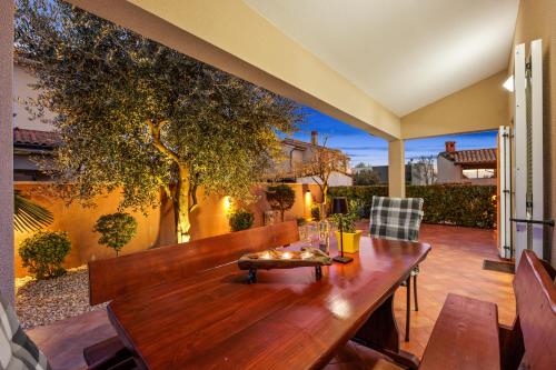 Villa Vesna for 6 persons near Pula with 32 m2 private pool, kids playground & free bikes