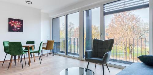 RIVERSIDE APARTMENTS Premium Living with great view