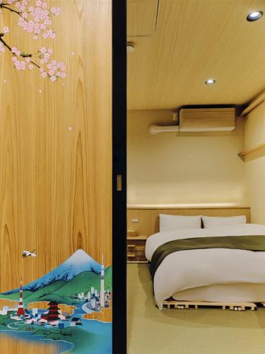 NEW Hotel Komugi Skytree - modern Japanese-style guesthouse near Asakusa & Skytree 3mins, whole house rental perfect for large groups up to 14pax