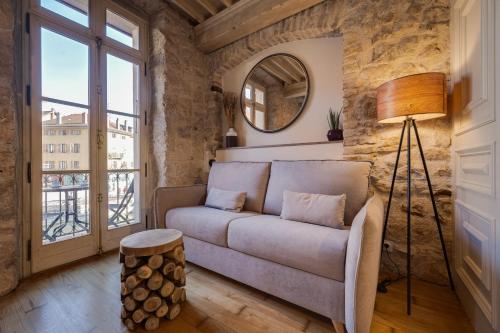 Le Balcon Perrière II - Charming apartment with direct view of the Thiou
