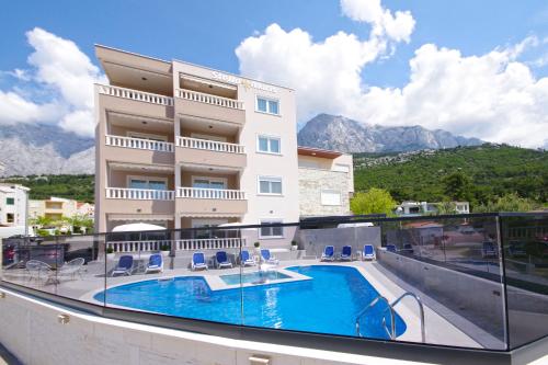 Stella Maris Promajna - Pool, Jacuzzy & Beach Nearby