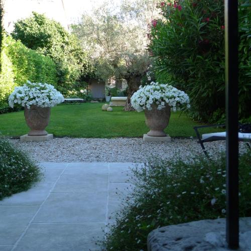 Charmante maison de ville avec jardin et piscine Avignon
