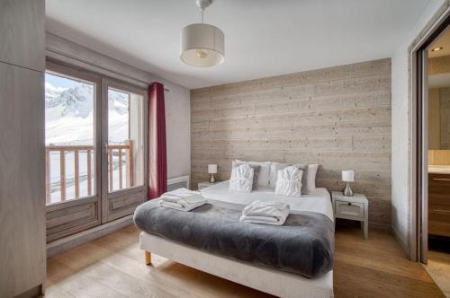 Chalet Fraidieu by Les Etincelles