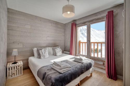 Chalet Fraidieu by Les Etincelles