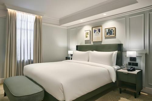Premium King Room